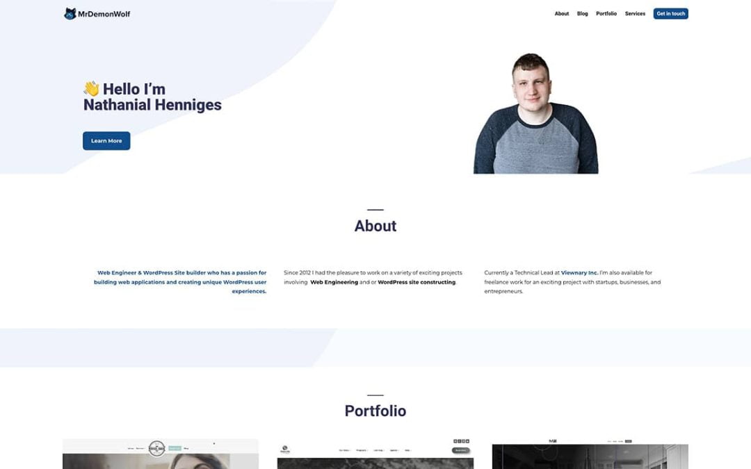 The Revolutionary Theme by Elegant Themes